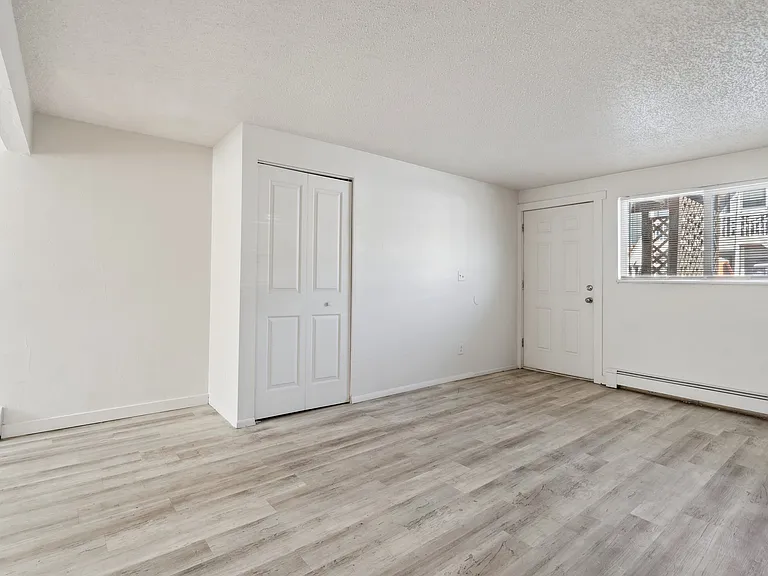 253 N Vine St #3 — Photo 14