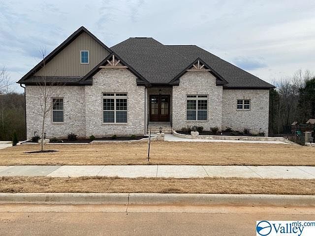 1st image of 139 Foxfield Dr