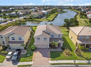 2088 Cape Heather Cir, Cape Coral, FL 33991