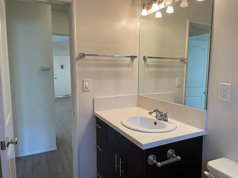 1544 N Fuller Ave #7 — Photo 17