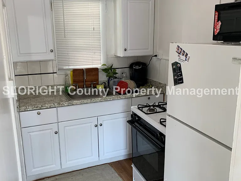 2045 Story St — Photo 5