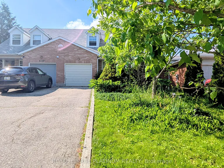 630 Pinerow Cres — Photo 1