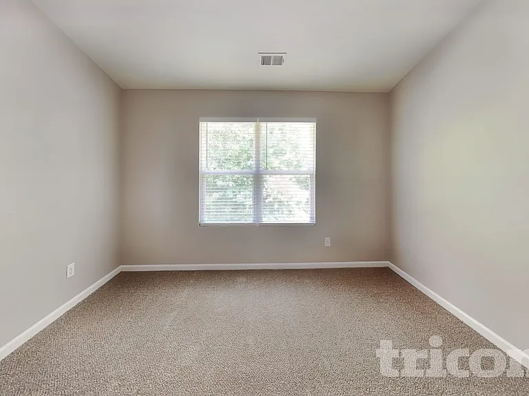 4915 Magnasco Ln — Photo 14