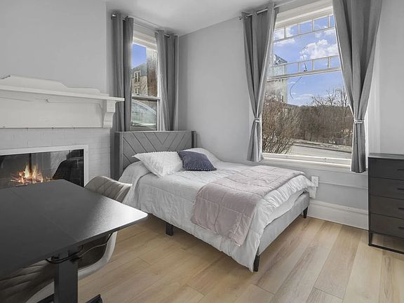 5th image of 210 Delaware Ave #218-3