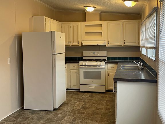 3rd image of 614 River Birch Dr #614