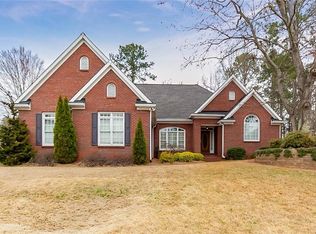 1352 Benbrooke Ln NW, Acworth, GA 30101