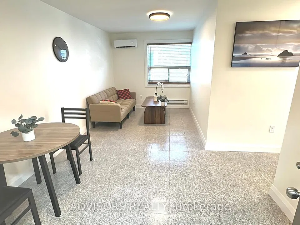 3717 Lakeshore Rd W #4