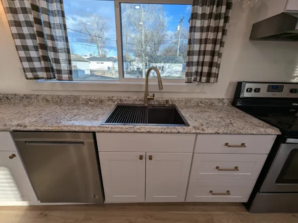 902 C St, Rupert, ID 83350