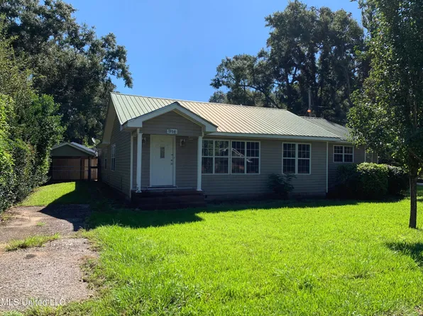 714 Manila St, Lucedale, MS 39452