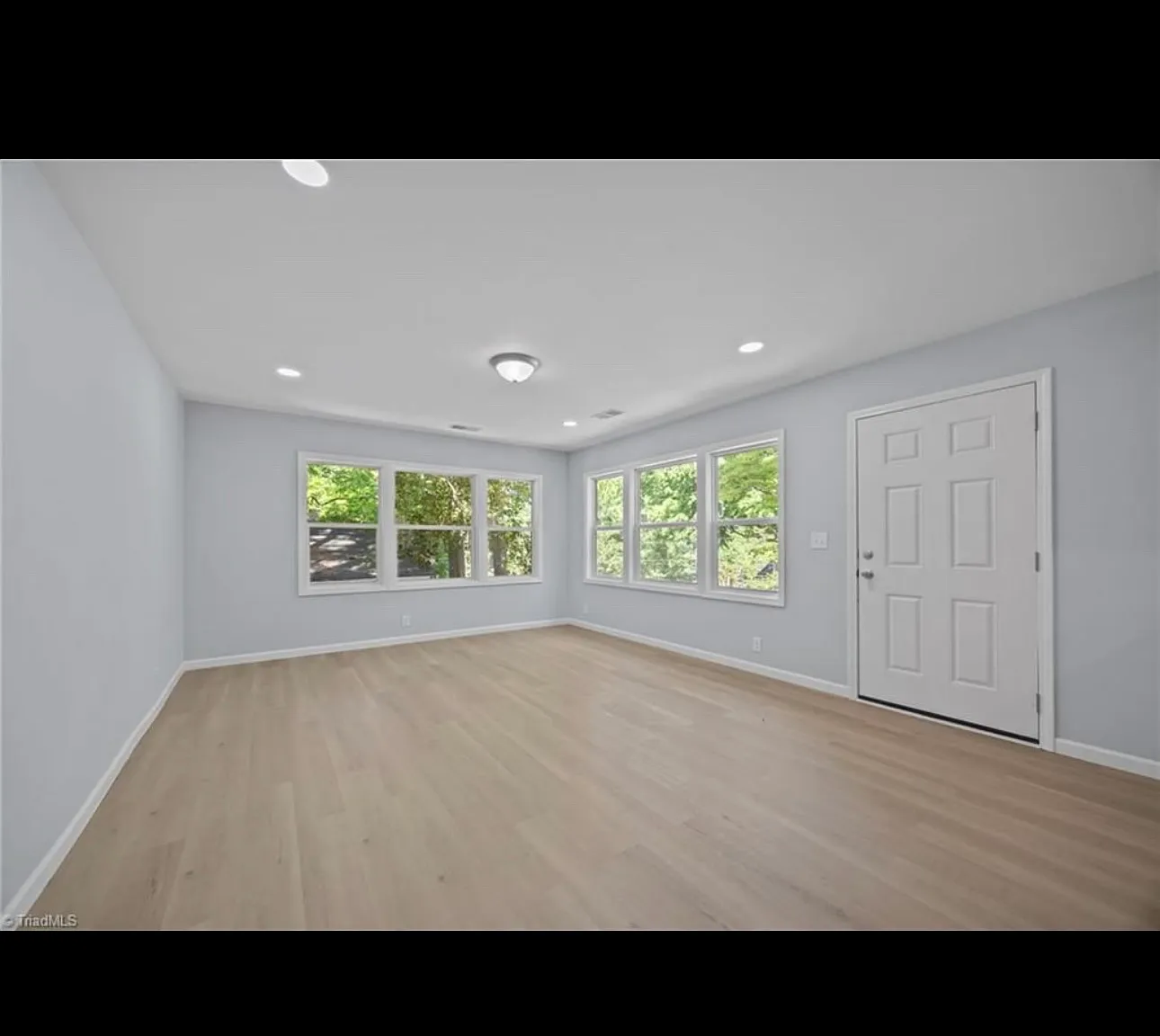 4 bed, 1680 sqft, $2,050 — Photo 3