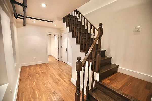 Rented by Vertical Real Estate LLC | media 6