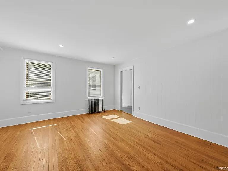 212 Center St — Photo 14