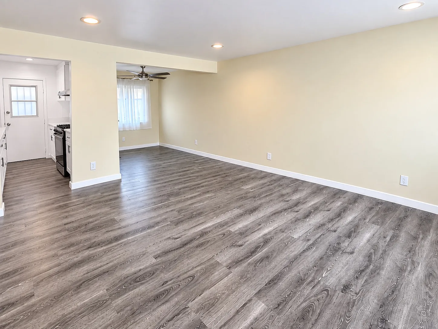 3 bed, 1000 sqft, $4,000 — Photo 4
