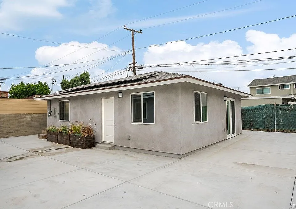 11585 Embree Dr