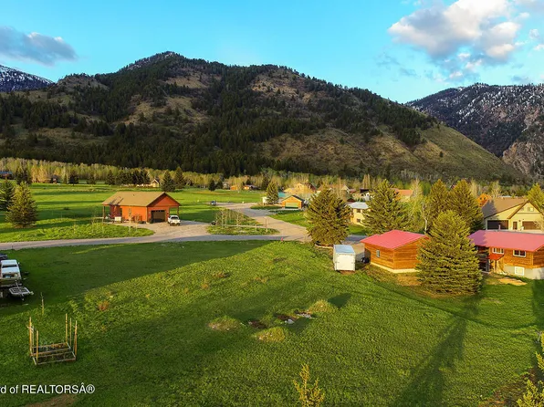 20 Solitude Dr, Thayne, WY 83127