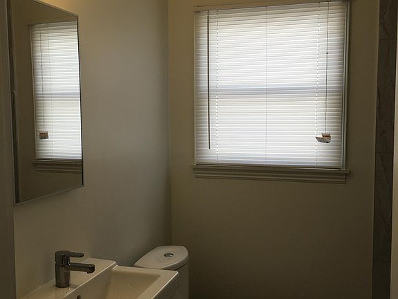 4th image of 1718 Huntington Dr APT 7