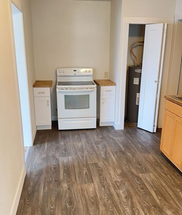 615 W 615 W Market St Aberdeen WA Zillow