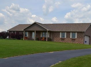 3427 Grandview Rd, Ellwood City, PA 16117