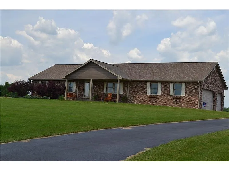 3427 Grandview Rd photo 1