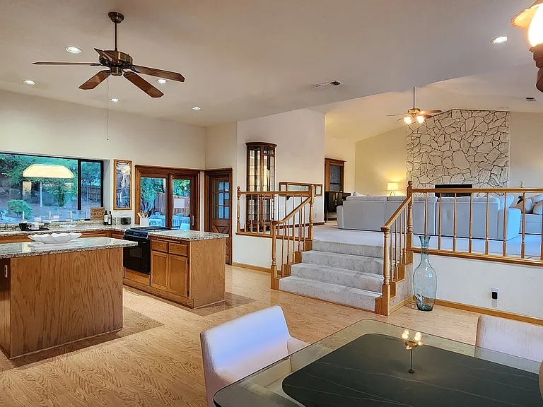 3556 Mesa Verdes Dr — Photo 1