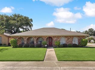 66 Sedgefield Dr, Harahan, LA 70123