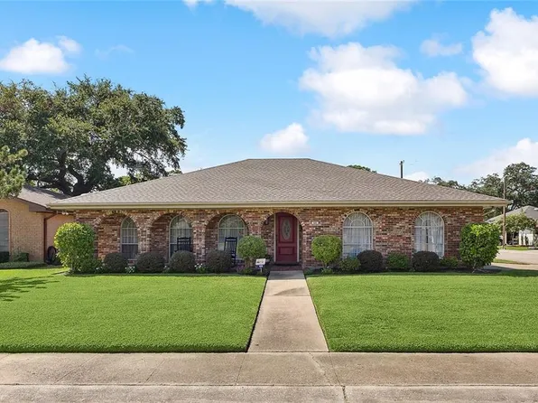 66 Sedgefield Dr, Harahan, LA 70123