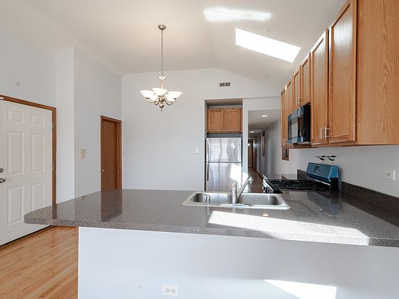 3rd image of 2428 W Taylor St #3