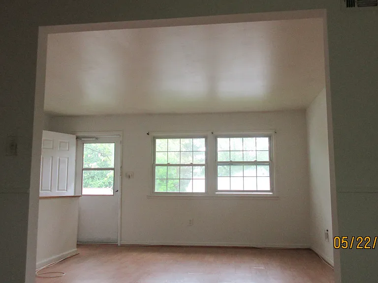 4419 Kentmore Dr — Photo 45