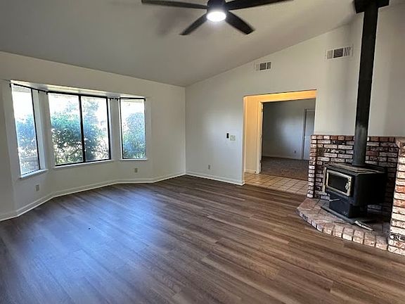 5th image of 1911 Breckenwood Dr
