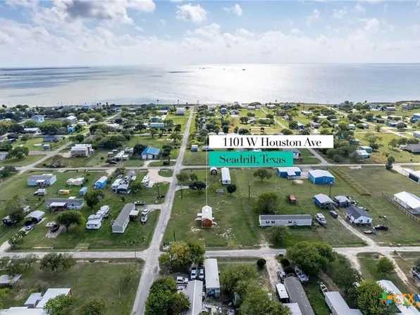 1101-1103 W Houston Ave, Seadrift, TX 77983