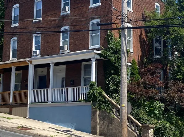 304 Walnut St, Steelton, PA 17113