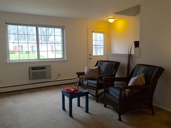 5th image of 1837 S Nantucket Dr