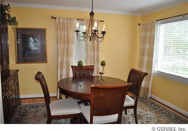 3 bed, 1642 sqft, $2,100 — Photo 3