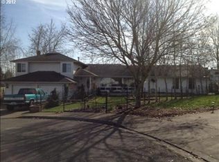 839 E 9th Ct, Lafayette, OR 97127