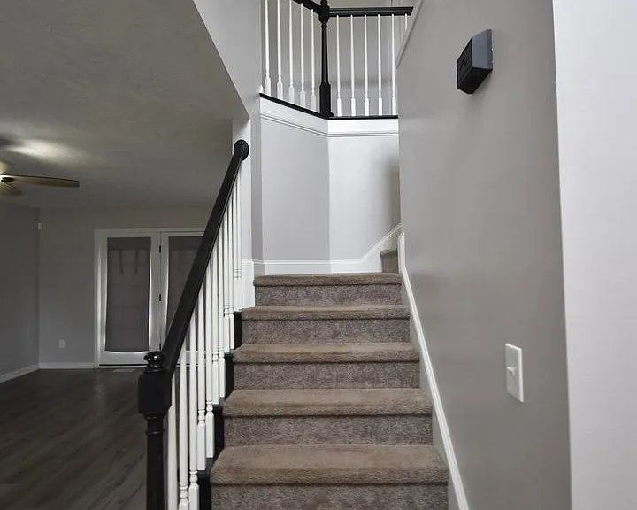 135 Lenoir Dr — Photo 14