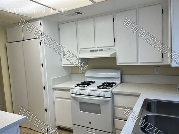 4th image of 44430 15th St E APT 10