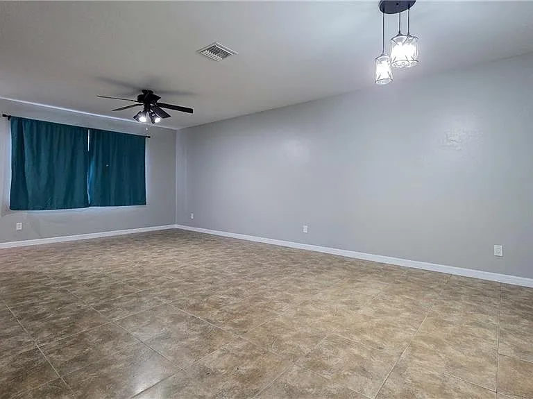 7319 Albany Rd — Photo 7