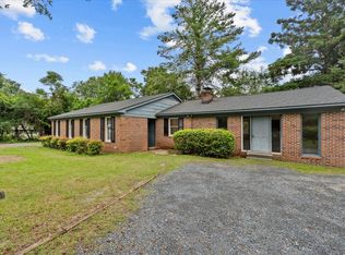 385 E Delaware Ave #395, Southern Pines, NC 28387