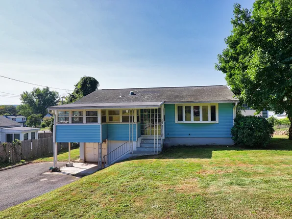 3 Capricorn Drive, Seymour, CT 06483