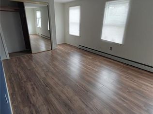 16 Broadhead St, Ellenville, NY 12428