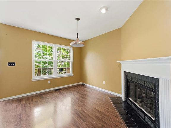 5th image of 1236 Alexandria Ct