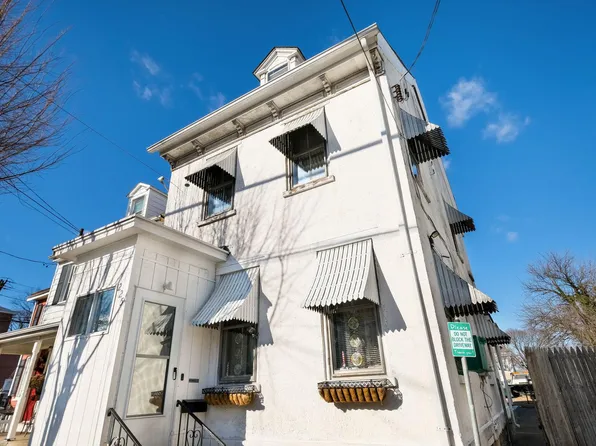 225 Otter St, Bristol, PA 19007