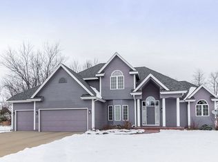 4931 Fieldstone Dr, West Des Moines, IA 50265