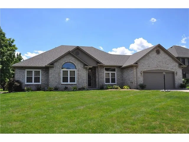 10325 Whispering Way photo 1