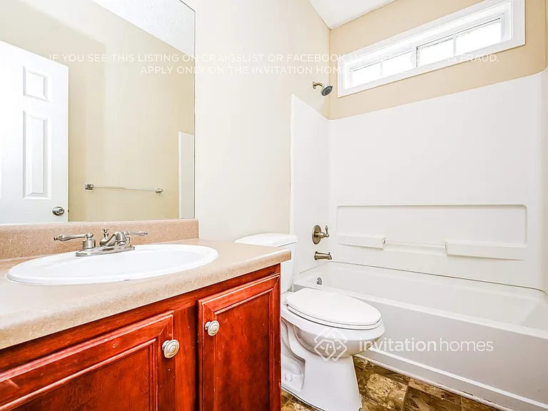 220 Hedgewood Dr — Photo 16