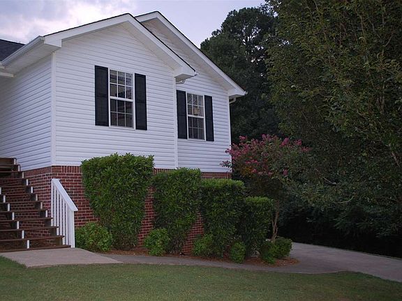 4th image of 241 Mustang Dr NW