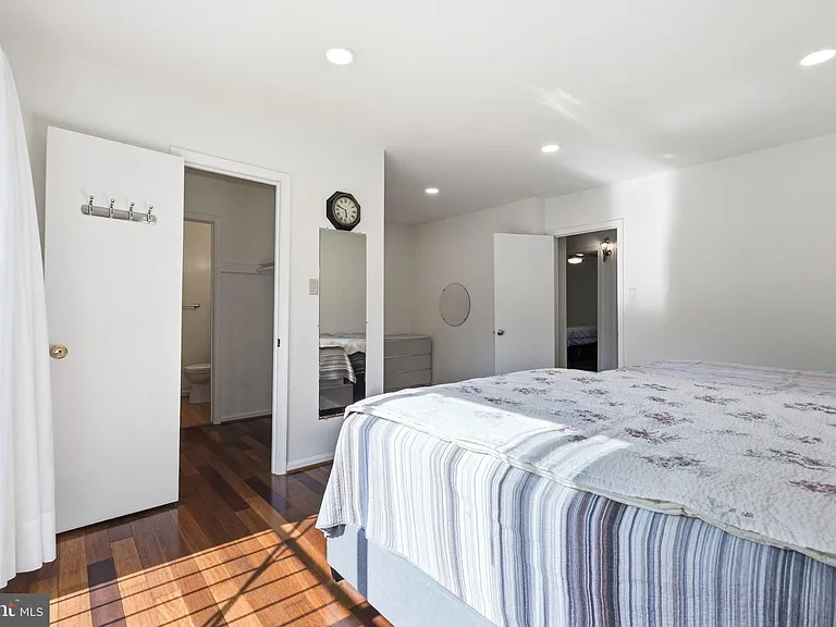 3695 Persimmon Cir — Photo 36