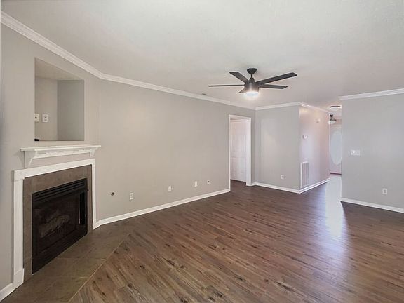 4th image of 5008 Stewart Parc Dr
