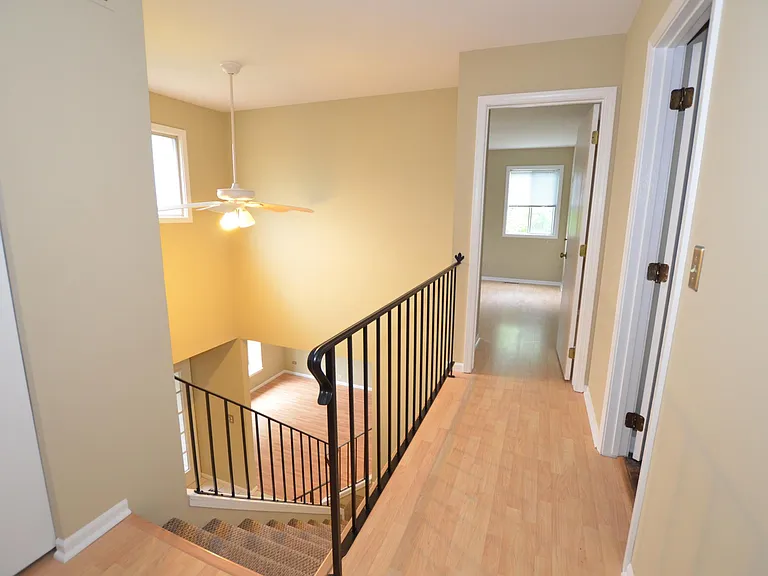 387 Amy Ct — Photo 21