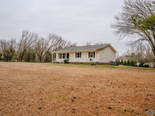218 County Road 364, Trinity, AL 35673